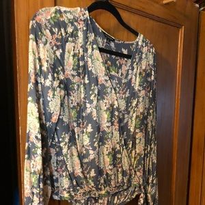 Lucky brand grey floral blouse